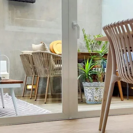 Гостевой дом Ih Apartments, & 4*
