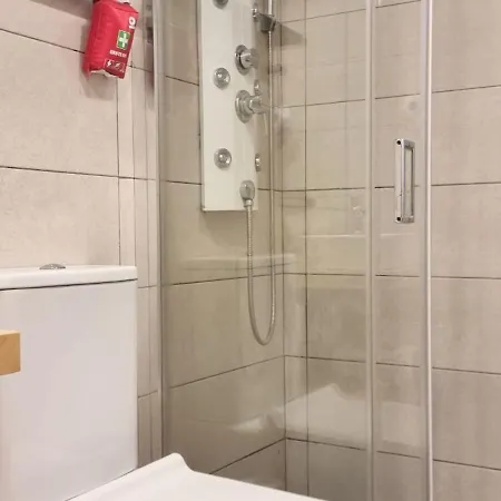 Casa de hóspedes Ih & 4*